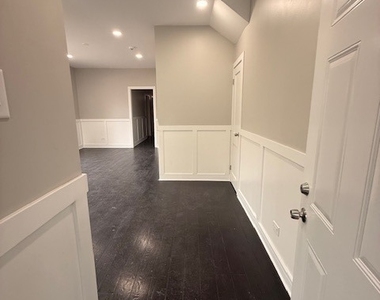 3651 W Grenshaw Street - Photo Thumbnail 2