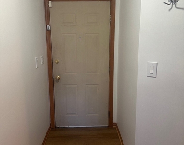 1942 Heron Avenue - Photo Thumbnail 2