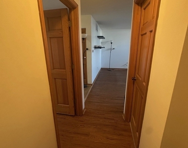 1942 Heron Avenue - Photo Thumbnail 16