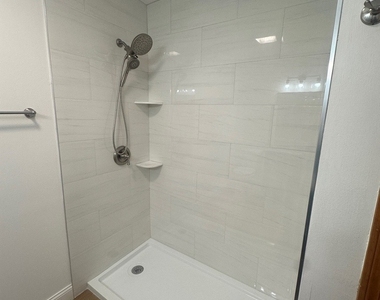 1942 Heron Avenue - Photo Thumbnail 12
