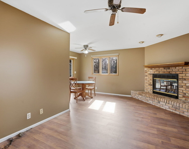 409 Kensington Drive - Photo Thumbnail 10