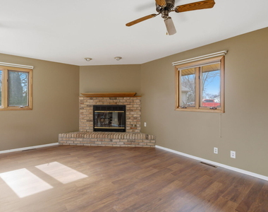 409 Kensington Drive - Photo Thumbnail 9