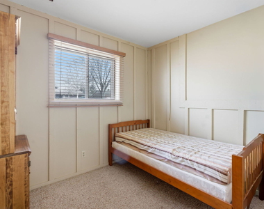 409 Kensington Drive - Photo Thumbnail 17