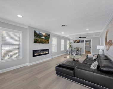 2505 Truxillo Street - Photo Thumbnail 2