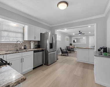 2505 Truxillo Street - Photo Thumbnail 4