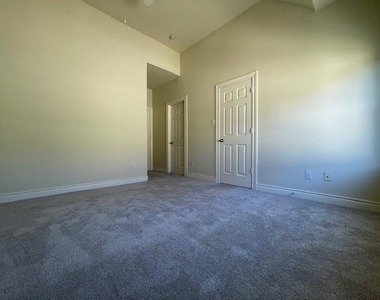 9103 Creekstone Lake Drive - Photo Thumbnail 31