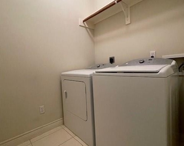 9103 Creekstone Lake Drive - Photo Thumbnail 16