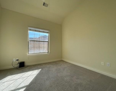 9103 Creekstone Lake Drive - Photo Thumbnail 27