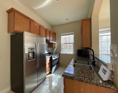 9103 Creekstone Lake Drive - Photo Thumbnail 12