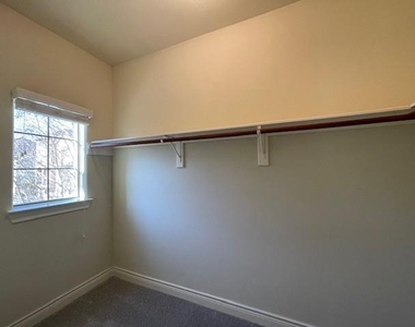 9103 Creekstone Lake Drive - Photo Thumbnail 22