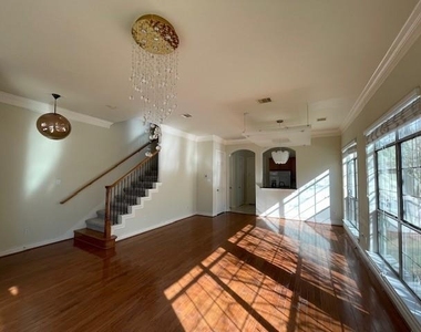 9103 Creekstone Lake Drive - Photo Thumbnail 13
