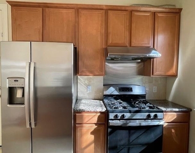 9103 Creekstone Lake Drive - Photo Thumbnail 11