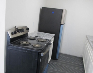 1213 Trimm Avenue - Photo Thumbnail 6