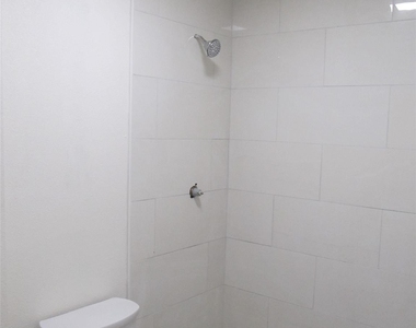1213 Trimm Avenue - Photo Thumbnail 10