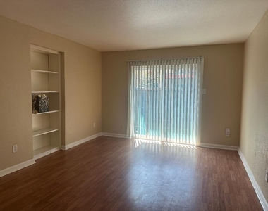 12955 Woodforestunit Boulevard - Photo Thumbnail 7