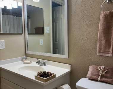 12955 Woodforestunit Boulevard - Photo Thumbnail 4