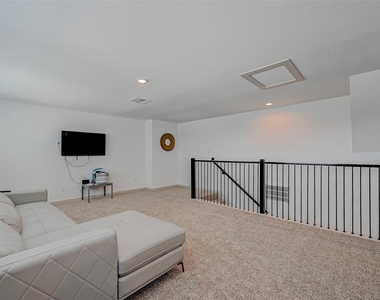 29526 Wilkerson Lane - Photo Thumbnail 4