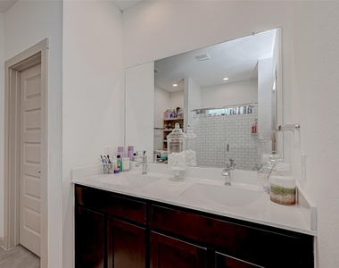 29526 Wilkerson Lane - Photo Thumbnail 6