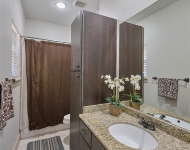 2422 Navigation Boulevard - Photo Thumbnail 26