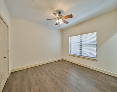 2422 Navigation Boulevard - Photo Thumbnail 25