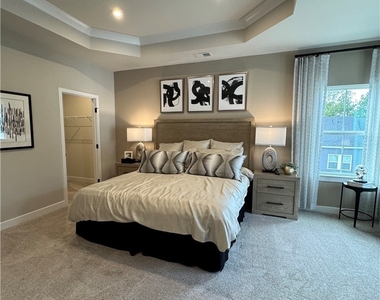 8001 Lake Laurel Ln - Photo Thumbnail 25