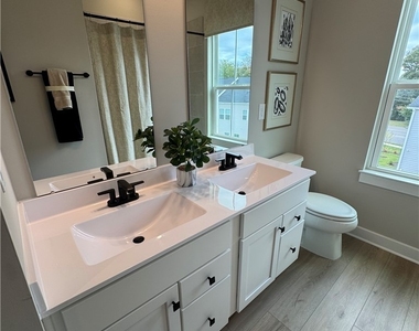 8001 Lake Laurel Ln - Photo Thumbnail 19