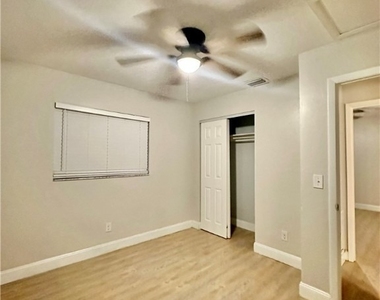 5635 5th Avenue - Photo Thumbnail 9