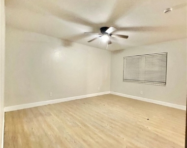 5635 5th Avenue - Photo Thumbnail 13