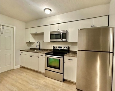5635 5th Avenue - Photo Thumbnail 5