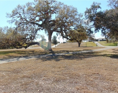 1092 Riverbend Drive - Photo Thumbnail 34