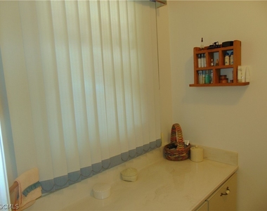 1092 Riverbend Drive - Photo Thumbnail 18