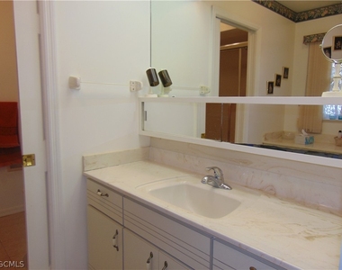 1092 Riverbend Drive - Photo Thumbnail 23