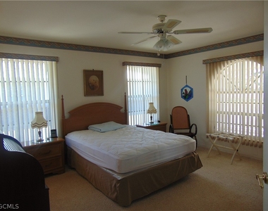 1092 Riverbend Drive - Photo Thumbnail 15