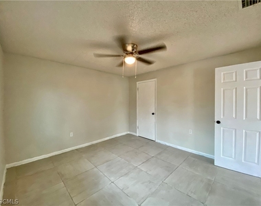 1534 Oak Drive - Photo Thumbnail 7