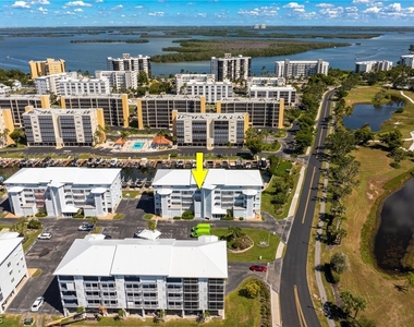 4511 Bay Beach Lane - Photo Thumbnail 23