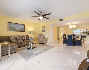 4511 Bay Beach Lane - Photo Thumbnail 11