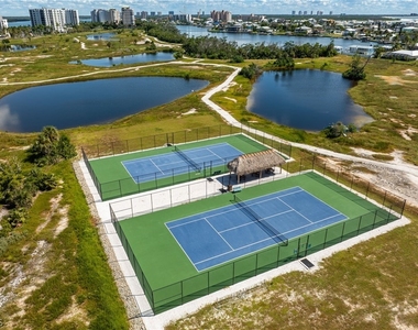 4511 Bay Beach Lane - Photo Thumbnail 42