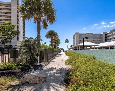 4511 Bay Beach Lane - Photo Thumbnail 47
