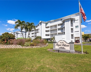 4511 Bay Beach Lane - Photo Thumbnail 1