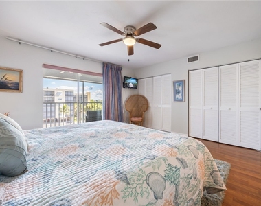 4511 Bay Beach Lane - Photo Thumbnail 14