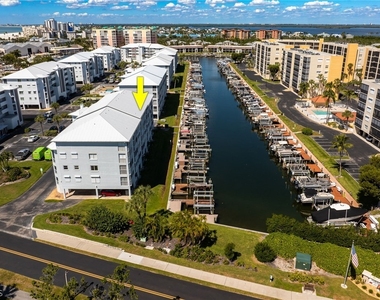 4511 Bay Beach Lane - Photo Thumbnail 26