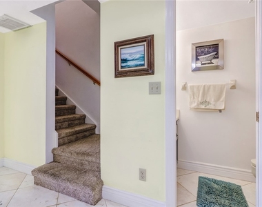 4511 Bay Beach Lane - Photo Thumbnail 3