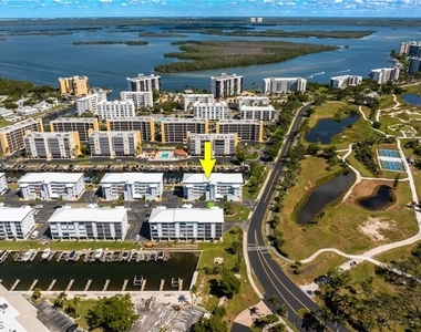 4511 Bay Beach Lane - Photo Thumbnail 39