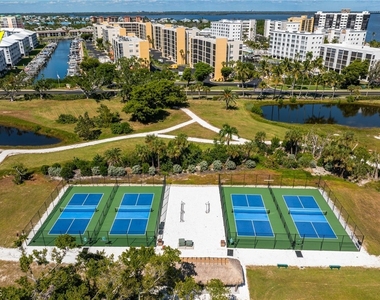 4511 Bay Beach Lane - Photo Thumbnail 43