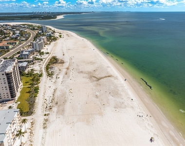 4511 Bay Beach Lane - Photo Thumbnail 48