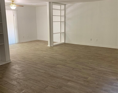 5625 Antoine Drive - Photo Thumbnail 3