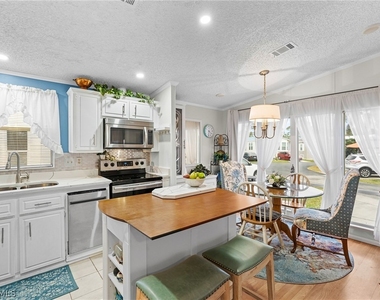 4751 Lafayette Lane W - Photo Thumbnail 2