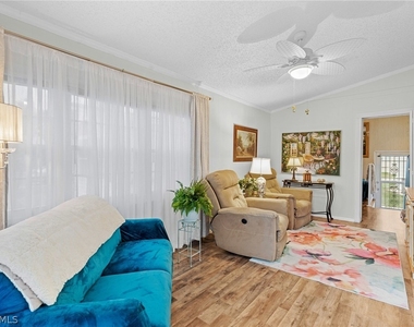 4751 Lafayette Lane W - Photo Thumbnail 13