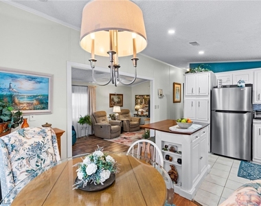 4751 Lafayette Lane W - Photo Thumbnail 6