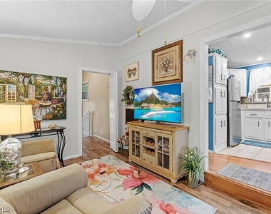 4751 Lafayette Lane W - Photo Thumbnail 14
